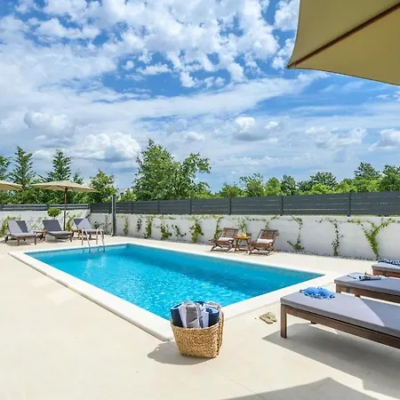 Luz By Istrialux Villa