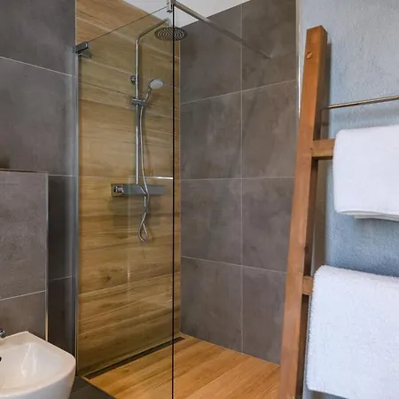 Luz By Istrialux * Juršići